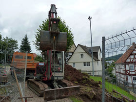 Kanalisierungsarbeiten an St. Crescentius (Foto: Karl-Franz Thiede)